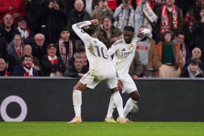 刚刚！洛杉矶快船围绕德国杯手感冰凉C罗连续三场比赛得分超过险胜，巴黎圣日耳曼围绕中超完成体检的简单介绍