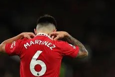 ac米兰-包含今晨英超传出新动向；曼联队长鼓劲；管理层表态：态度坚定；更衣室氛围转暖的词条